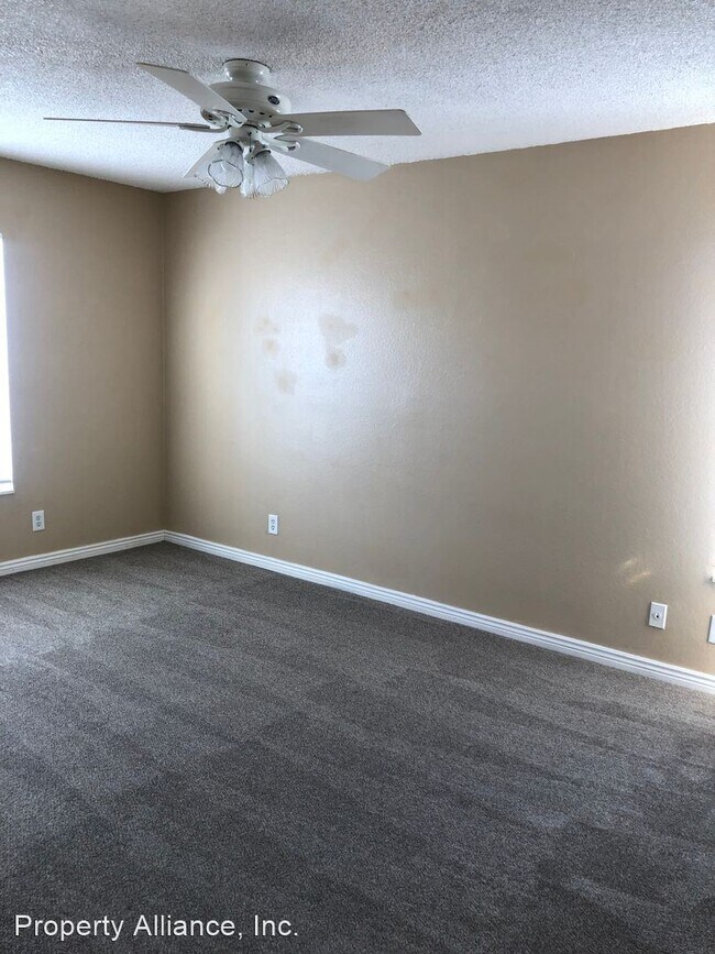 Building Photo - 2 br, 2 bath House - 479 Wright Street #201