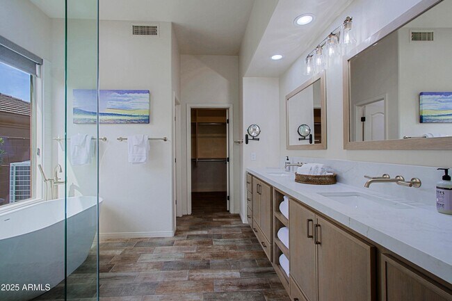 Building Photo - 6879 E Amber Sun Dr