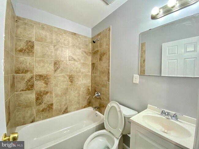 Building Photo - 1723 N 17th St