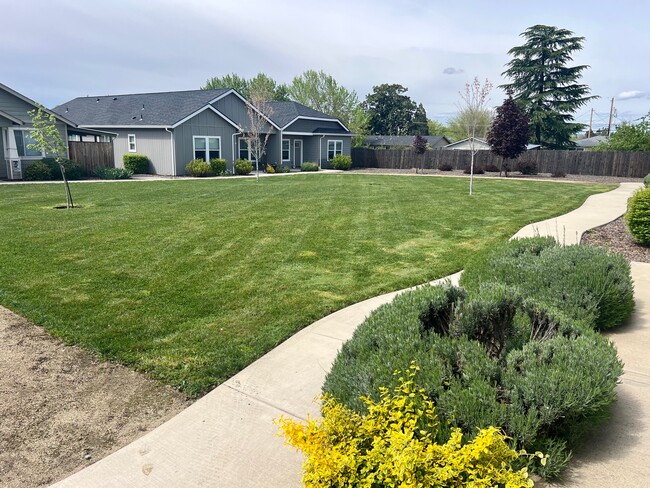 Building Photo - 199 Mellecker Way