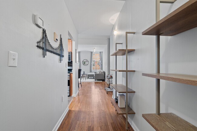 Building Photo - 187 Wayne St