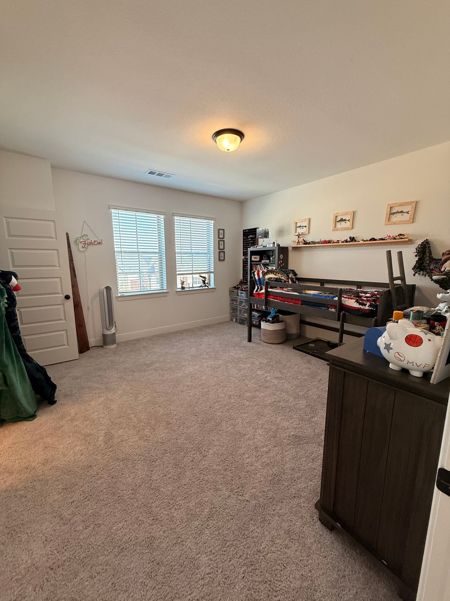 Building Photo - 13961 Longvalley Dr