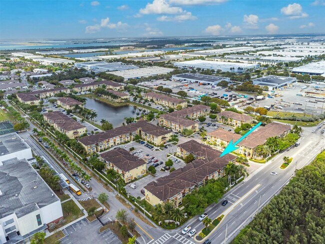 Building Photo - 8800 NW 107 Ct