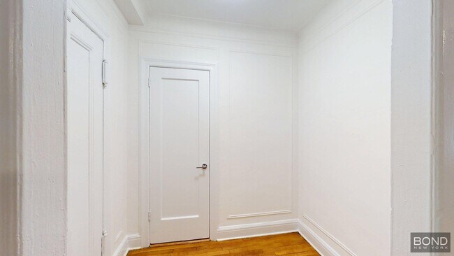 Building Photo - 465 Lexington Ave
