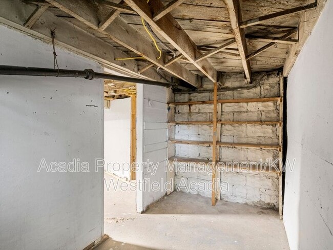 Building Photo - 3002 Porter Ave