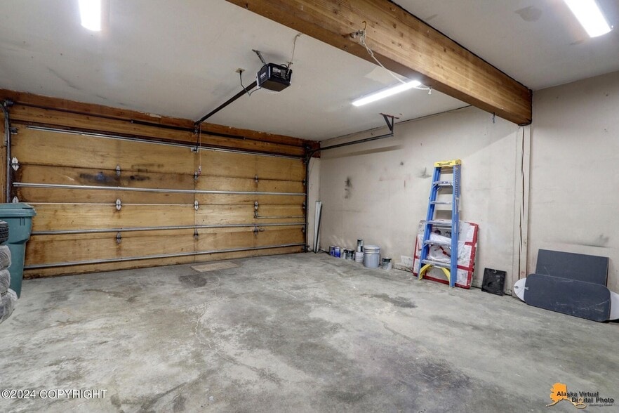 Building Photo - 7217 Foxridge Cir