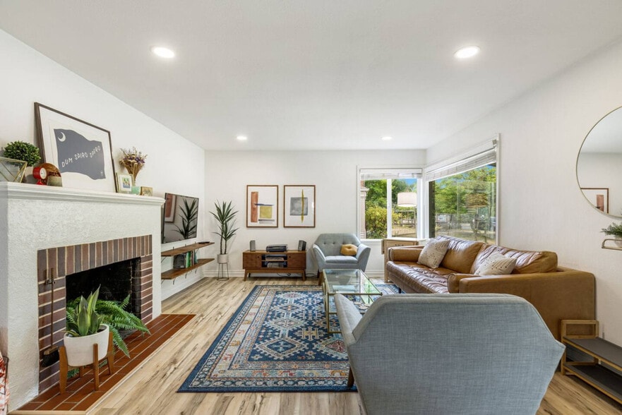 Primary Photo - 8626 13th Ave SW