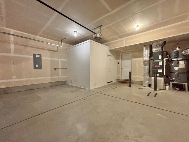 Building Photo - 8316 N James Ct