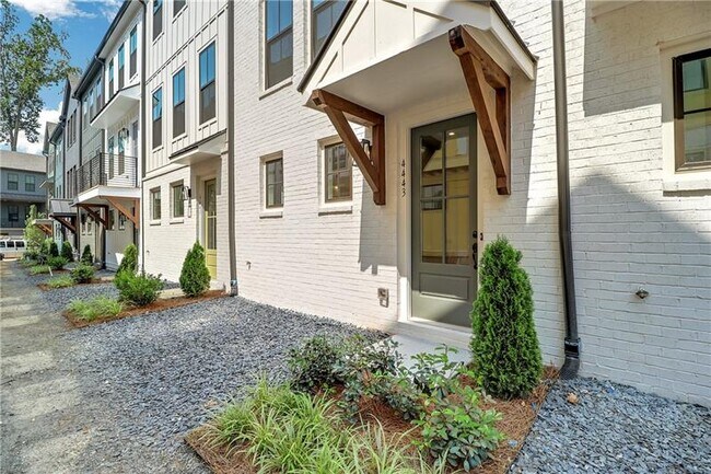 Building Photo - 993 Johnson Ferry Rd NE
