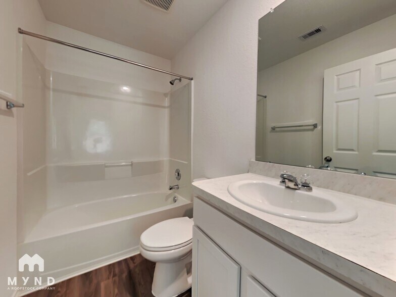 Building Photo - 17584 Rosewood Manor Ln