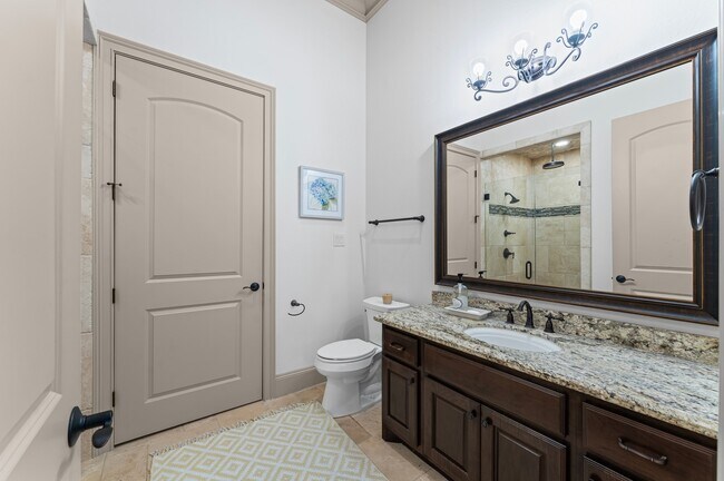 Building Photo - 102 La Vie Dr