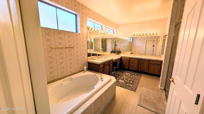 Building Photo - 62218 E Sand Crest Dr