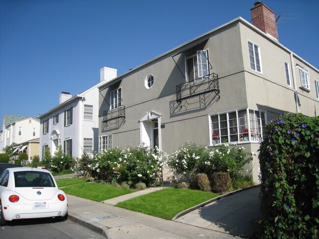 Building Photo - 106 N Edgemont St