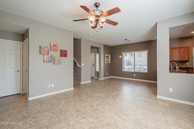 Building Photo - 2153 W Barwick Dr