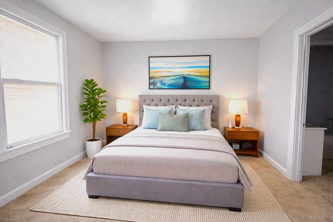 Building Photo - 1405 N Mount Street