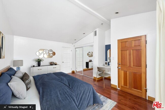 Building Photo - 1141 Cabrillo Ave