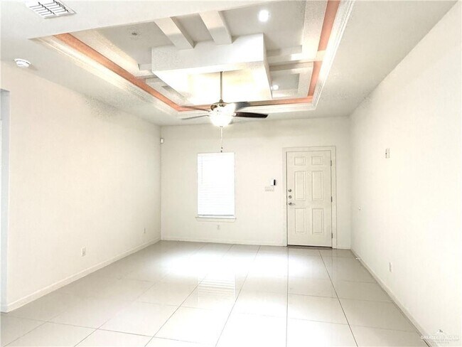 Building Photo - 19 Sabercat Ave
