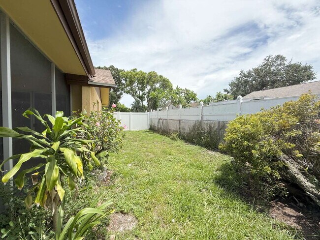 Building Photo - 7702 Ivory Terrace