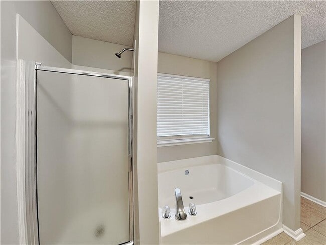 Building Photo - 3551 Lehigh Way