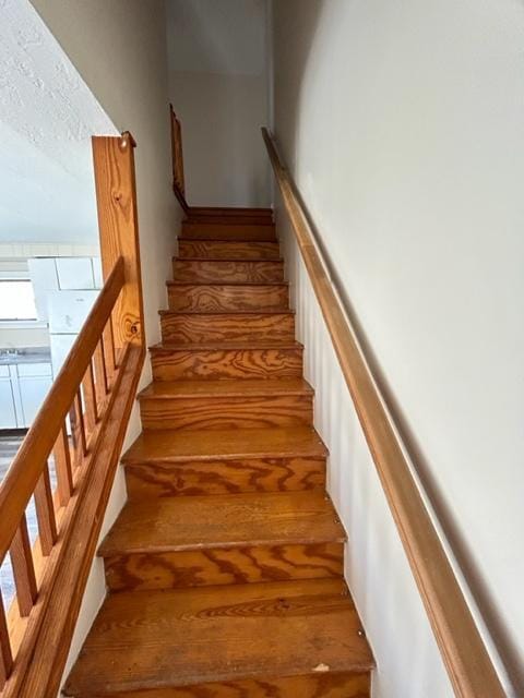 Building Photo - 905 Hill Street - Apt 2