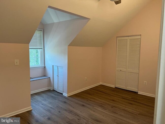 Building Photo - 6683 McLean Dr