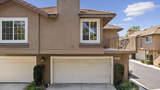 Building Photo - Beautiful 2 Bedroom Condo in Anaheim Hills !