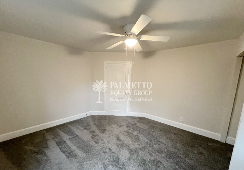 Building Photo - 1407 Oak St