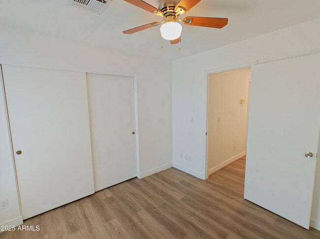 Building Photo - 1121 W Manor St