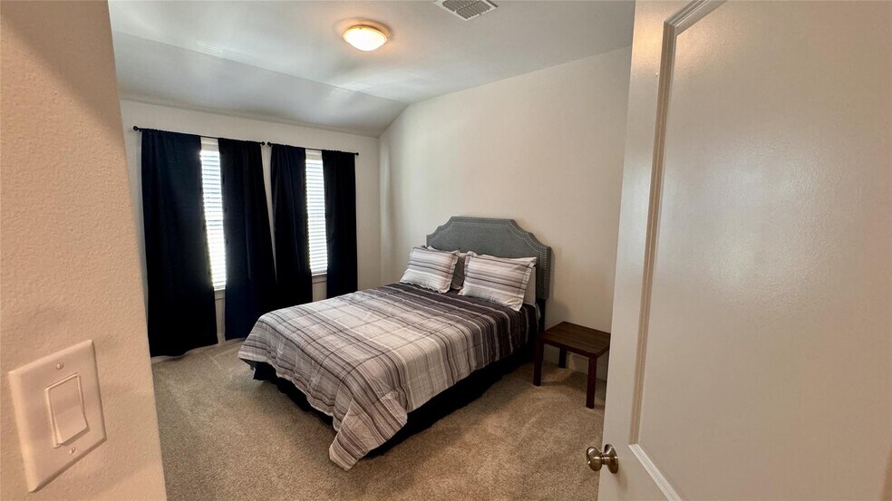 Upstairs Bedroom - 1426 Birds Fort Trl