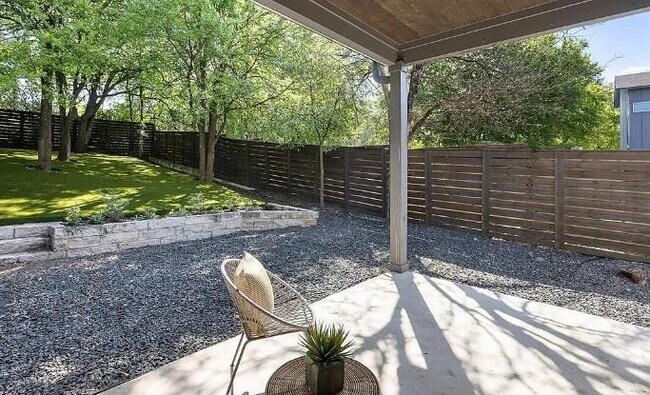 Building Photo - 1211 Cometa St