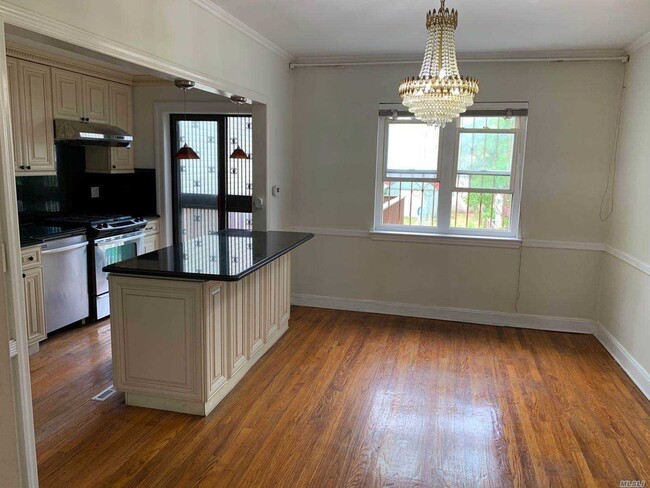 Building Photo - 141-18 Booth Memorial Ave