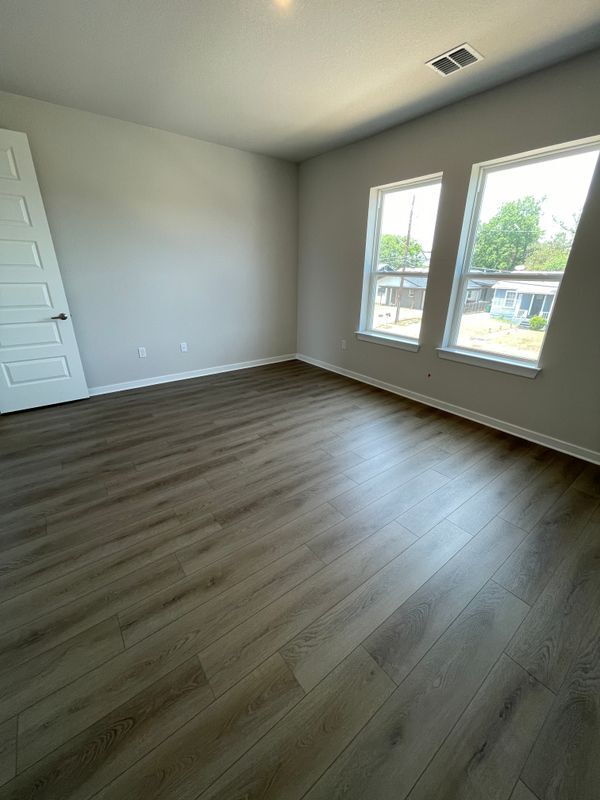 Building Photo - 4701 Wally Ave