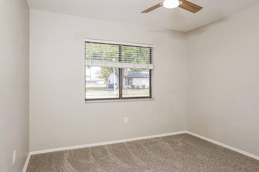 Building Photo - 7574 Mesa St