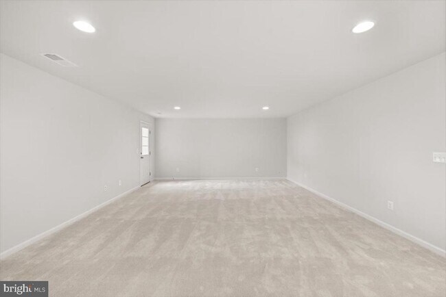 Building Photo - 106 Heyford Dr