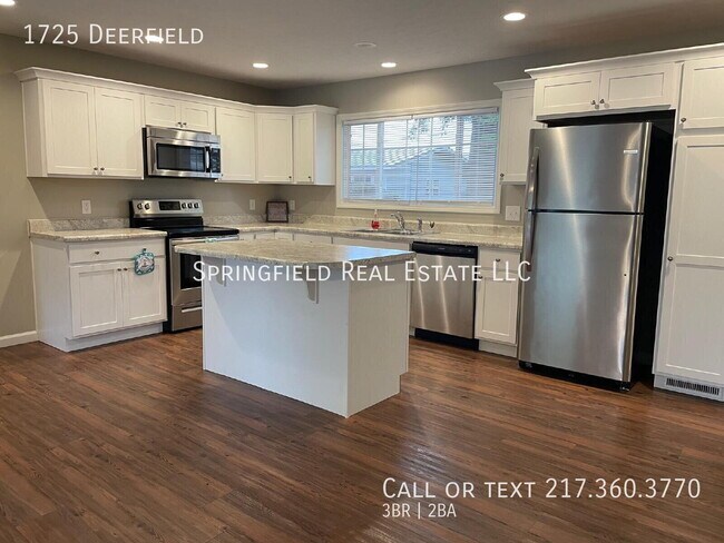 Building Photo - 1725 Deerfield-