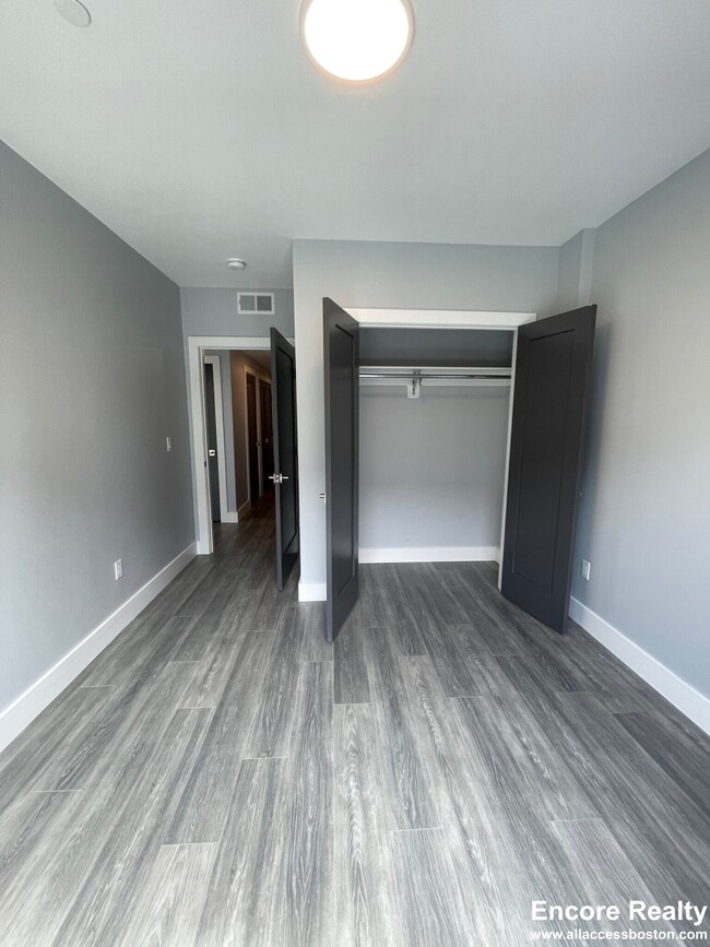 Building Photo - 365 Western Ave