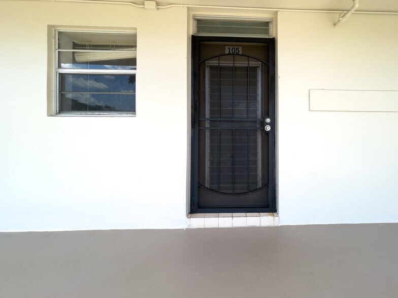 Building Photo - 2801 NW 47th Ter