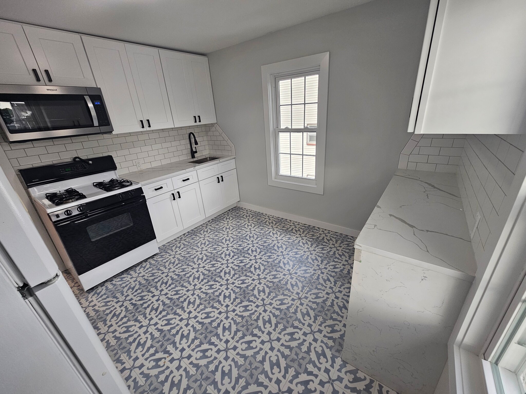 kitchen - 8 Wilson St