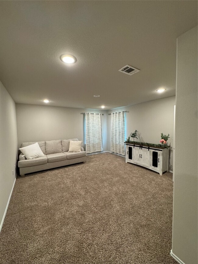 Building Photo - 710 Crystal River