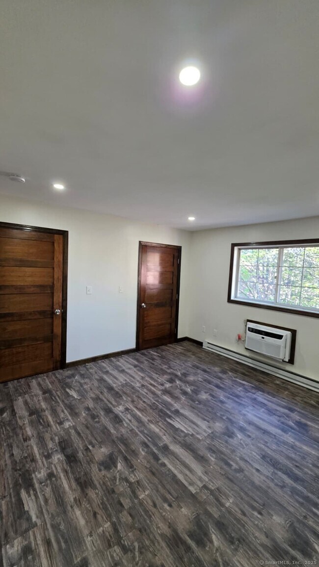 Building Photo - 215 Edgemoor Rd