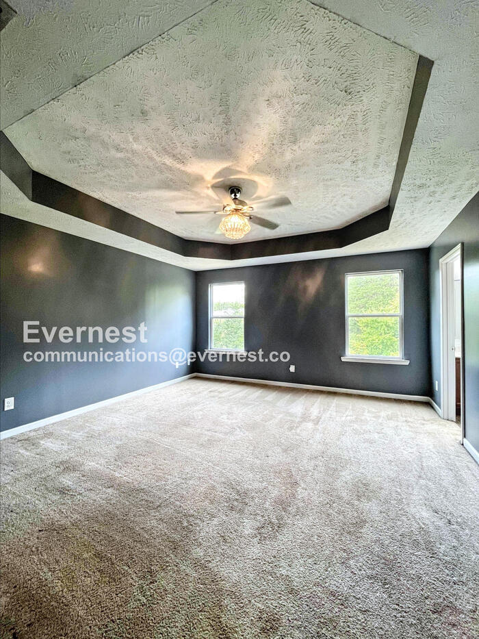 Building Photo - 441 Vailview Dr