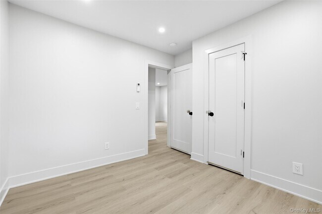 Building Photo - 36 Dunwoodie St