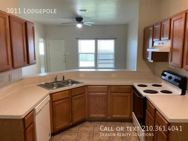 Building Photo - 3011 Lodgepole-