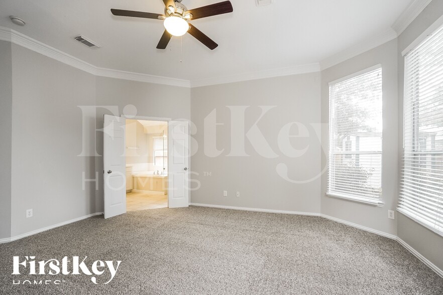 Building Photo - 16042 Belleshire Ln