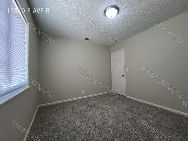 Building Photo - 11340 E Avenue R