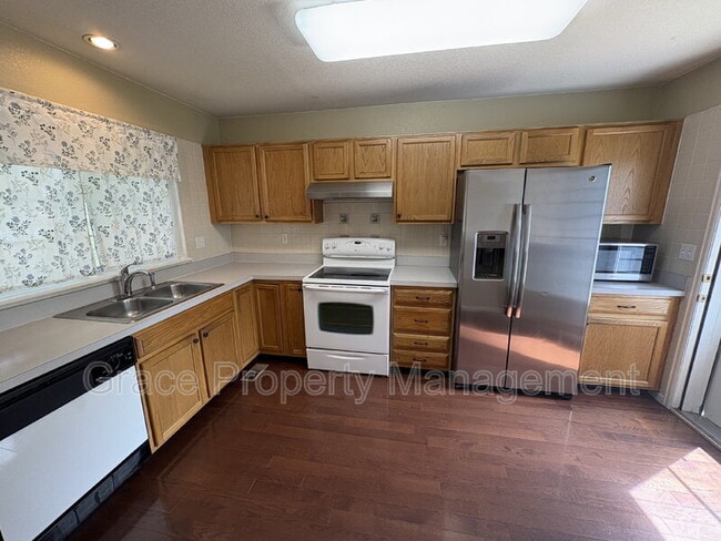 Building Photo - 12247 Crabapple St