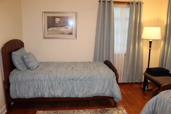 Bedroom 1 with two twin beds - 133 Rockdale Ave