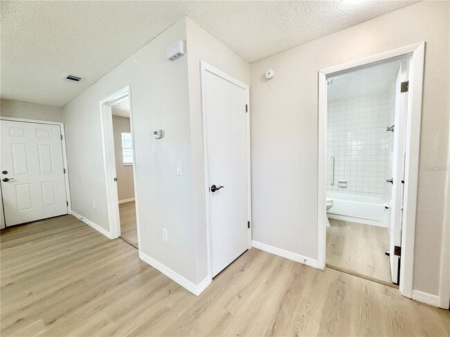 Building Photo - 5828 Gulf Dr