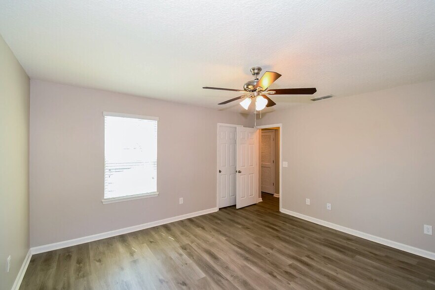 Building Photo - 452 Vineyard Ln