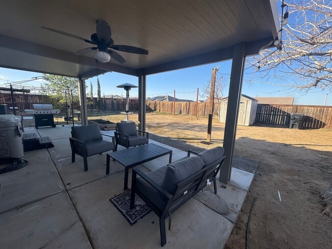 Building Photo - Beautiful Corner Lot